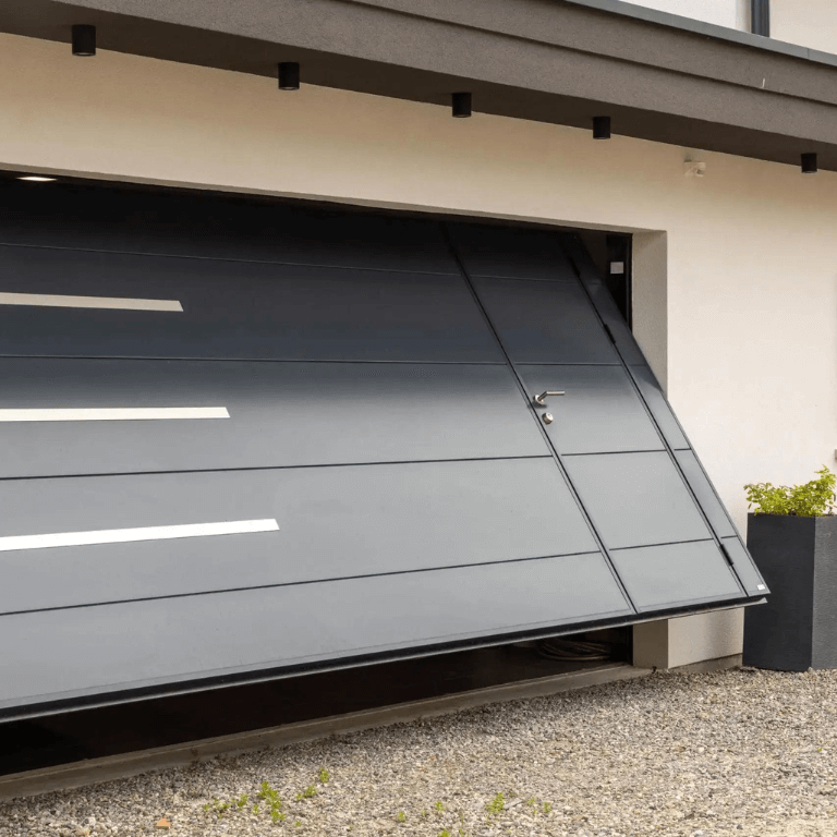 Image représentant une porte de garages basculantes menuiserie Foultot